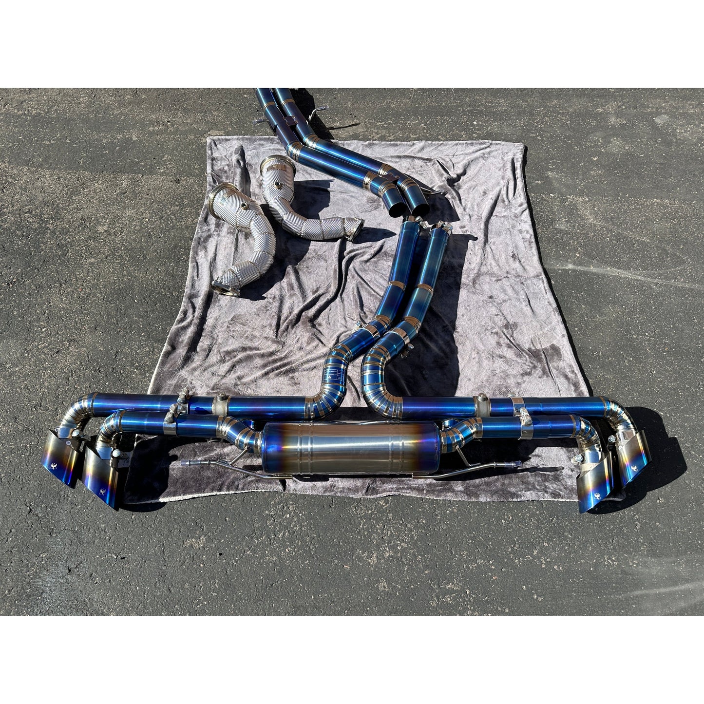 Lamborghini Urus | Phoenyx Design Titanium Exhaust System