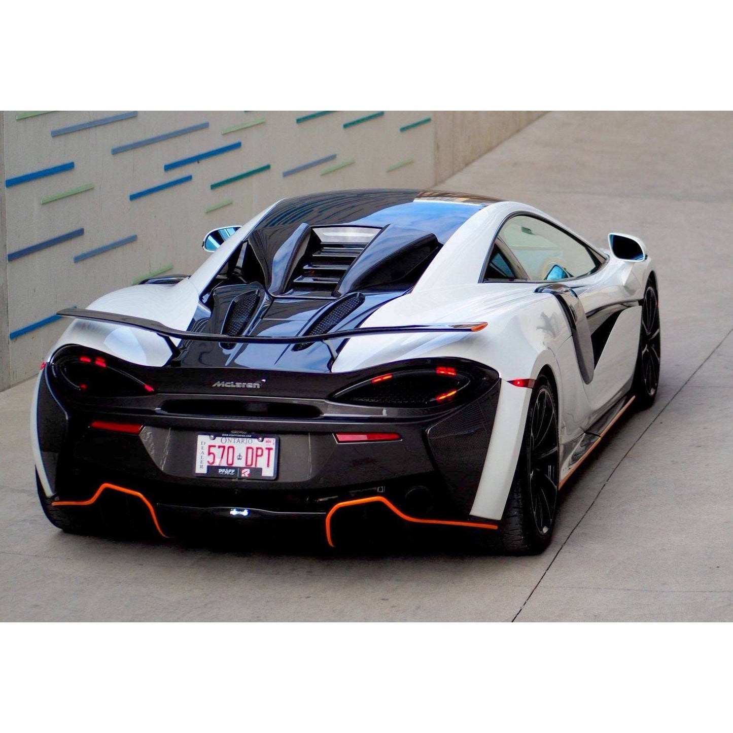 McLaren 570S/570GT | Phoenyx Design Carbon Fiber Engine Cover