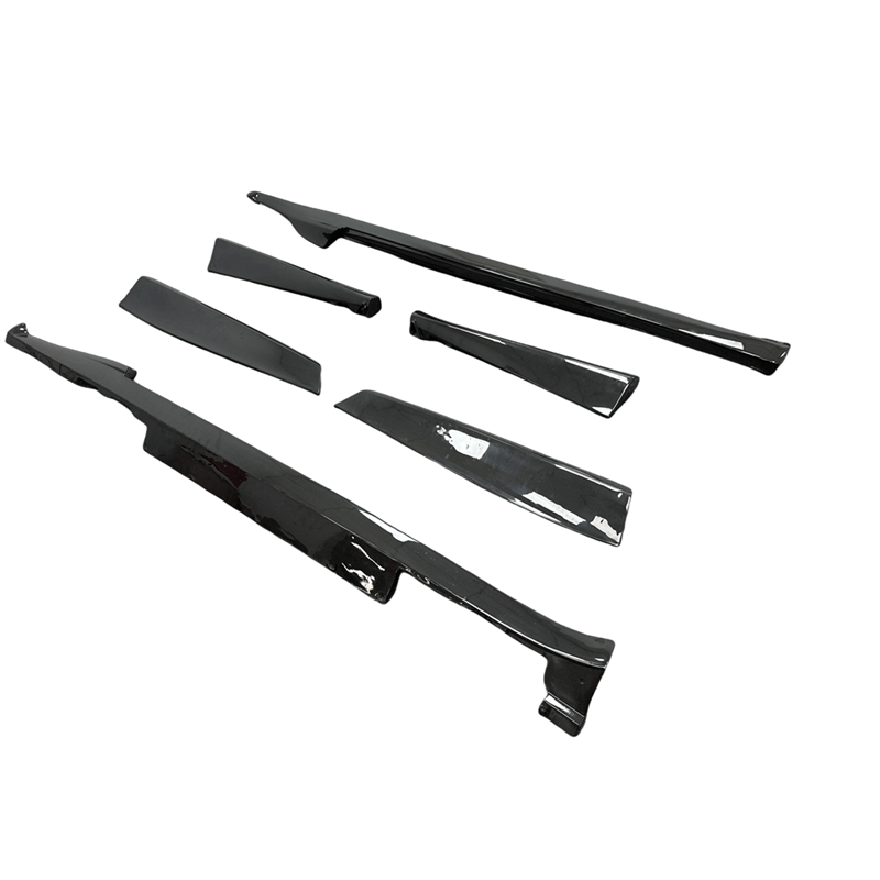 Ferrari Purosangue | Phoenyx Design Carbon Fiber Side Skirts