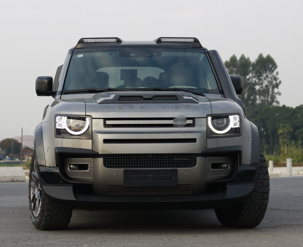 Land Rover Defender | Phoenyx Design Carbon Fiber Roof Light Bar