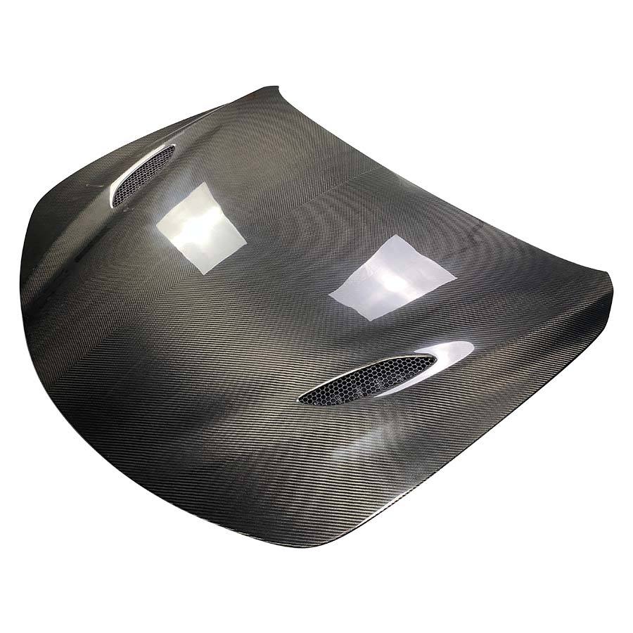 Alfa Romeo Giulia | Phoenyx Design Carbon Fiber Front Hood