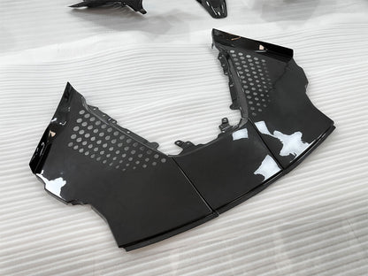 Ferrari SF90 | Phoenyx Design Carbon Fiber Engine Cover