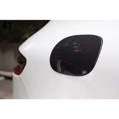 Porsche Macan | Phoenyx Design Carbon Fiber Fuel Tank Cover