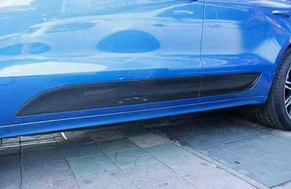 Porsche Macan | Phoenyx Design Carbon Fiber Door Trim