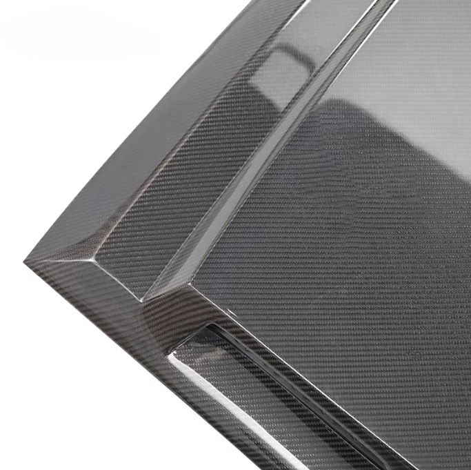 Land Rover Defender | Phoenyx Design Carbon Fiber Front Hood